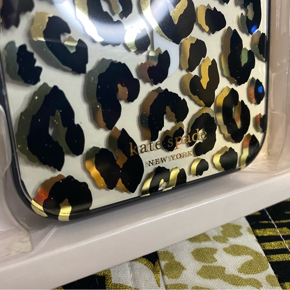 KATE SPADE LEOPARD IPHONE 14 PLUS CASE - Picture 5 of 6